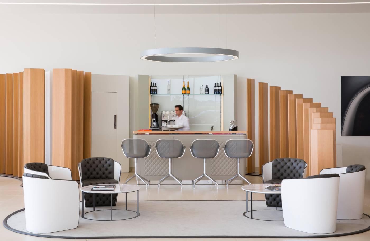 ifo-interior-design-bentley-car-showrooms (5)
